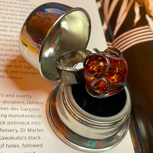 Unique Vintage Sterling Silver Ring With Large Caged Amber Stone Size 8 - Picture 1 of 9